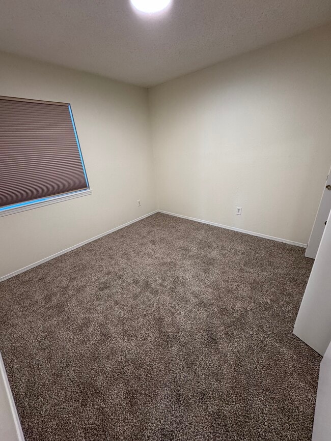 Foto del edificio - 720 S 24th St