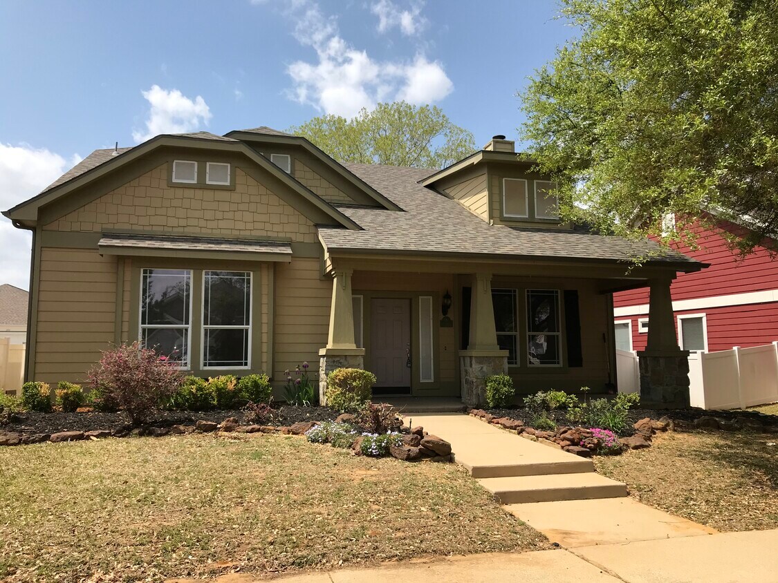 Primary Photo - 10380 Cedar Lake Dr