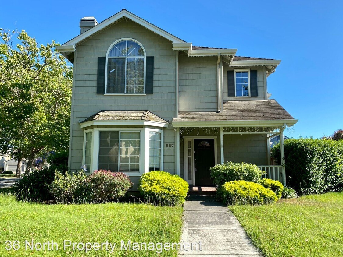 Primary Photo - 3 br, 2.5 bath House - 887 Canterbury St