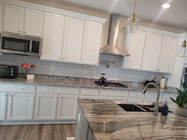 Building Photo - 16208 Tortola Dr