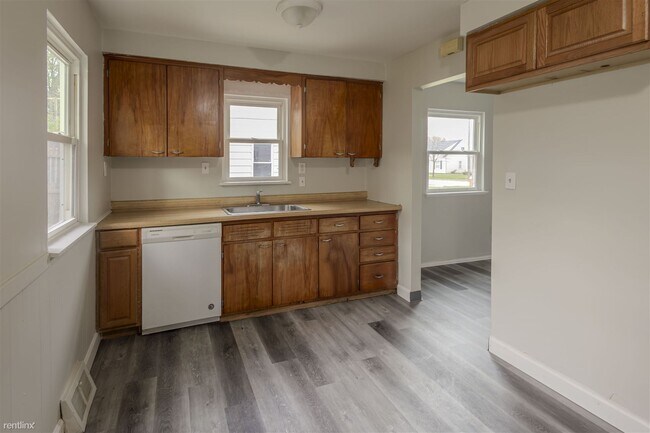 Foto del edificio - 4 br, 1 bath House - 26470 Drakefield Avenue