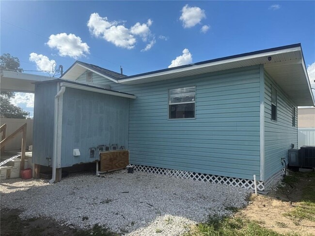 Building Photo - 3823 N Garrison St