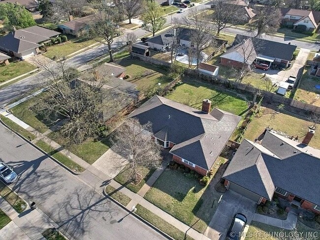 Building Photo - 4809 S 69th E Ave