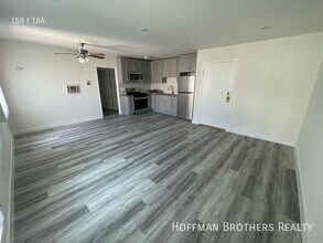 Building Photo - 13253 Vanowen St