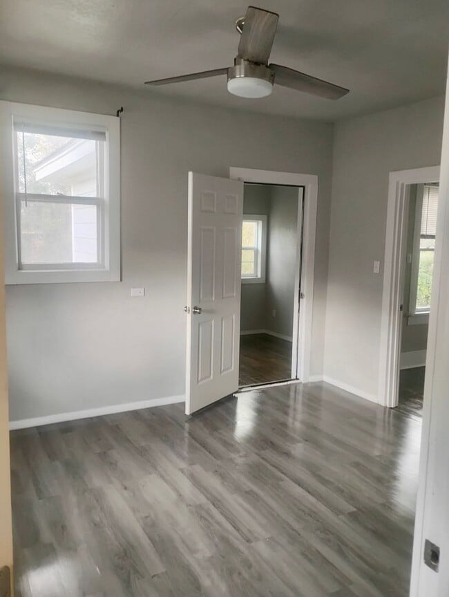 Foto del edificio - Available now!