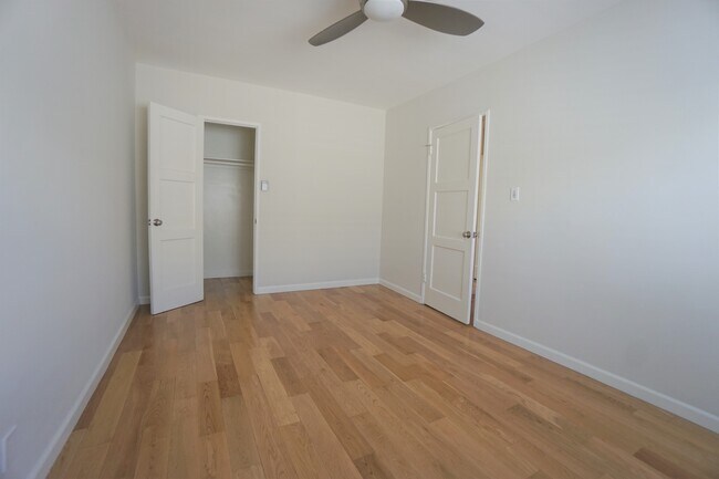 Building Photo - 1320 N Citrus Ave