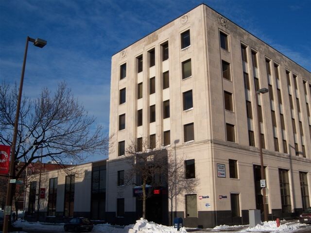 Fotografía del edificio - Barstow Commons