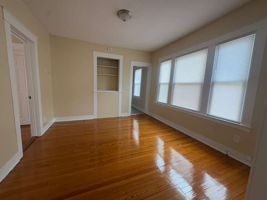 Primary Photo - 107 Sheffield Ave