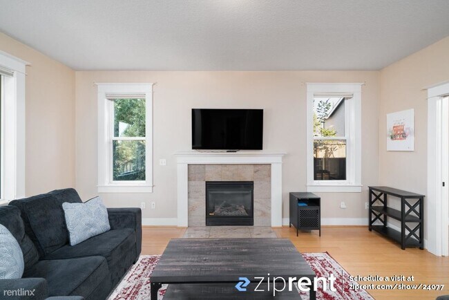 Foto del edificio - 3 br, 2.5 bath House - 3262 Northeast Rosa...