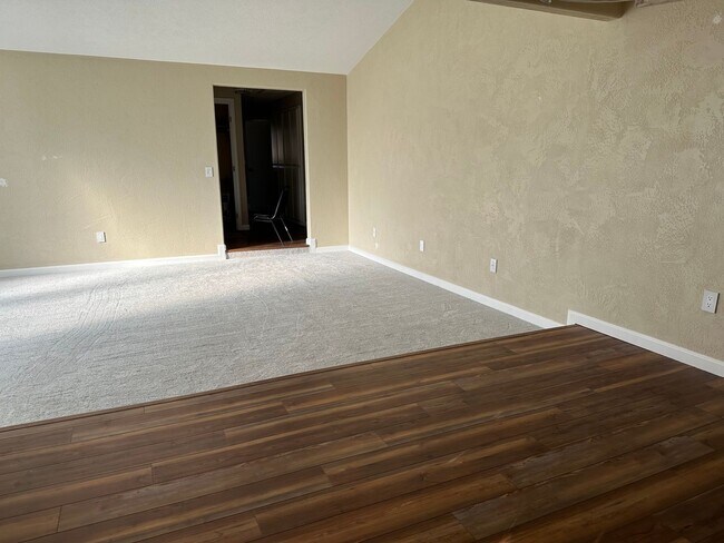 Foto del edificio - For Rent – Coming soon!!! Newly Renovated ...