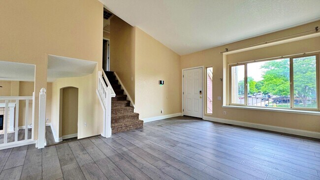 Building Photo - Welcome to this Fantastic 4 Bed 2.5 Bath i...