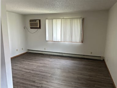 Building Photo - 413 S Johnson St