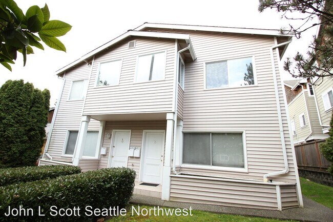 Building Photo - 8533-8535 Interlake Ave N