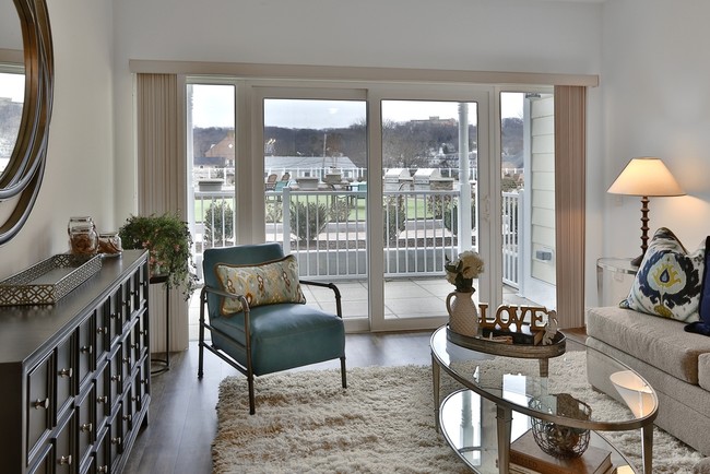 Interior Photo - The Shipyard at Port Jeff Harbor