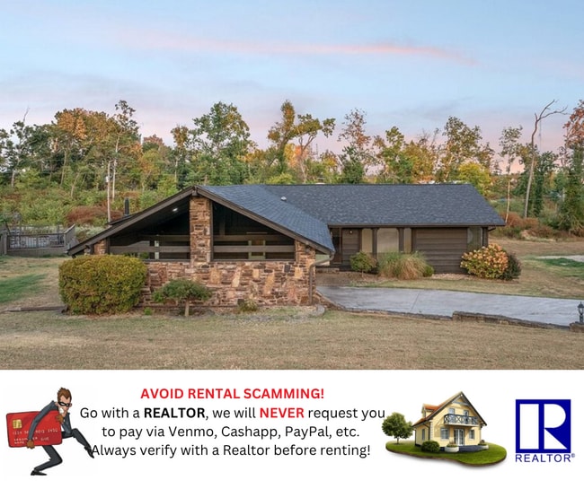 Ranch-Style Home Near the Razorback Greenway - Ranch-Style Home Near the Razorback Greenway