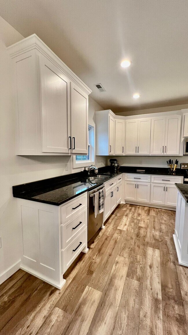 Foto del edificio - 374 Rolling Brook Dr