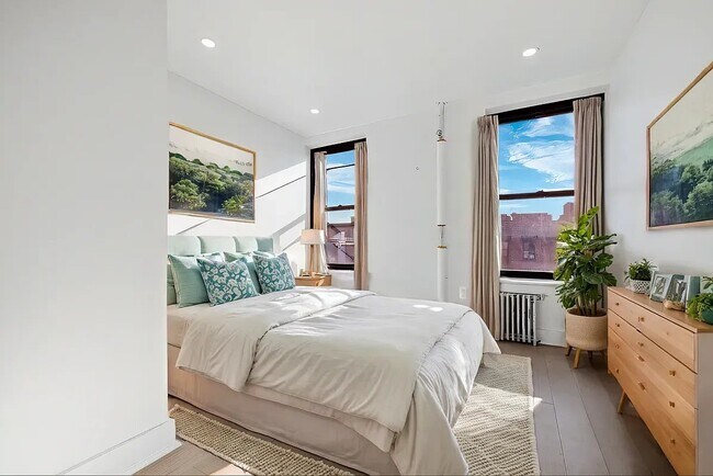 Building Photo - 165 First Avenue Building Photo - 165 First Avenue