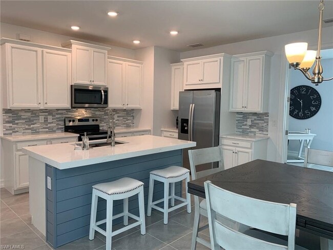 Building Photo - 28419 Captiva Shell Lp