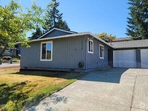 Building Photo - 15610 SW Rigert Rd