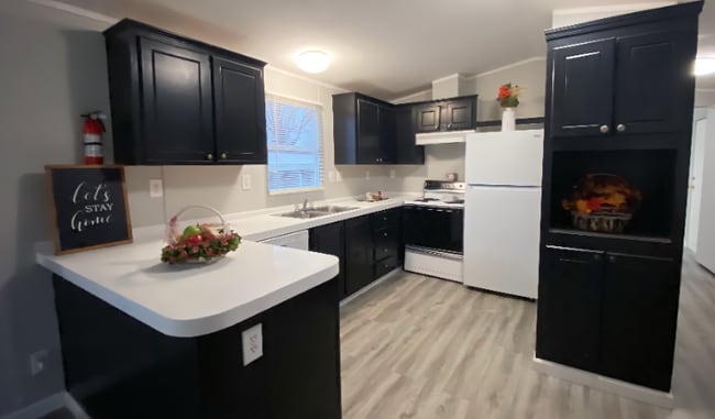 Building Photo - 777 E Yerby St