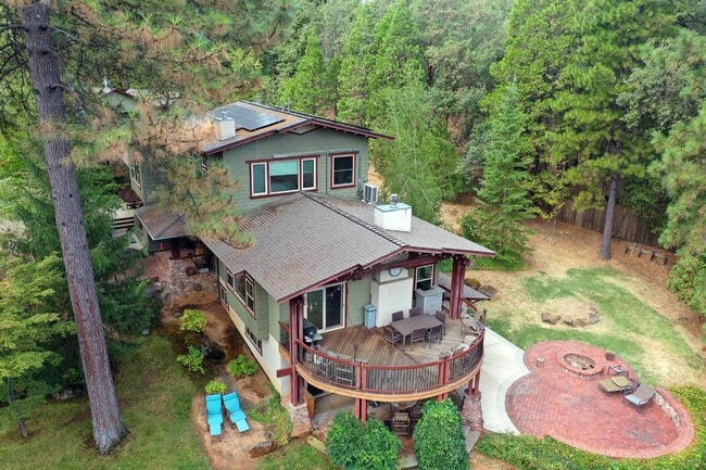 Building Photo - 3765 N Canyon Rd