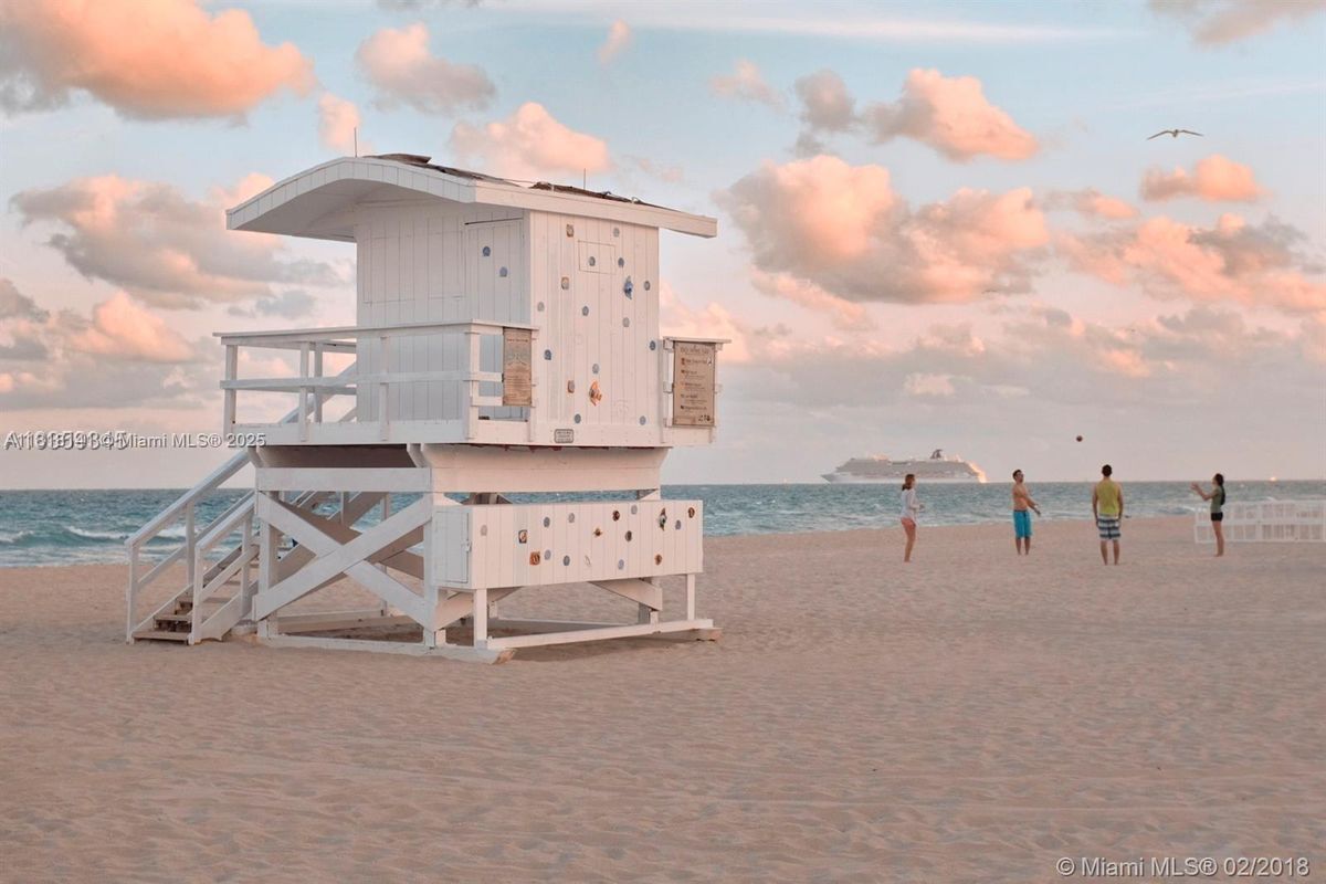 Primary Photo - 1390 Ocean Dr