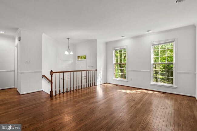 Building Photo - 11017 Cedarwood Dr