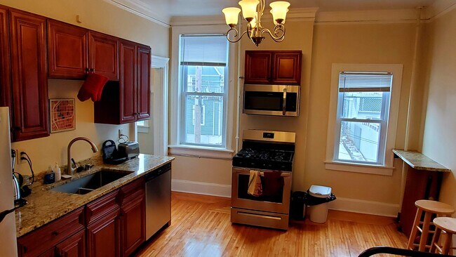 Foto del edificio - 1648 N Jackson St