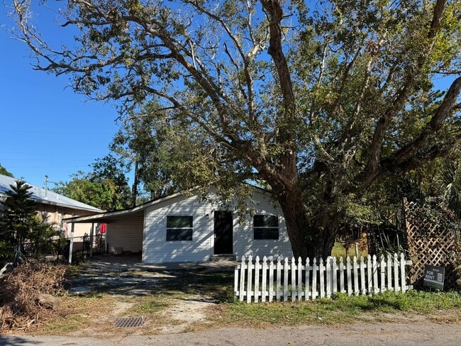 Photo - 2 bed 1 bath House