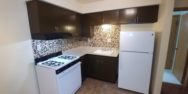 Building Photo - Southgate Retreat Apartments