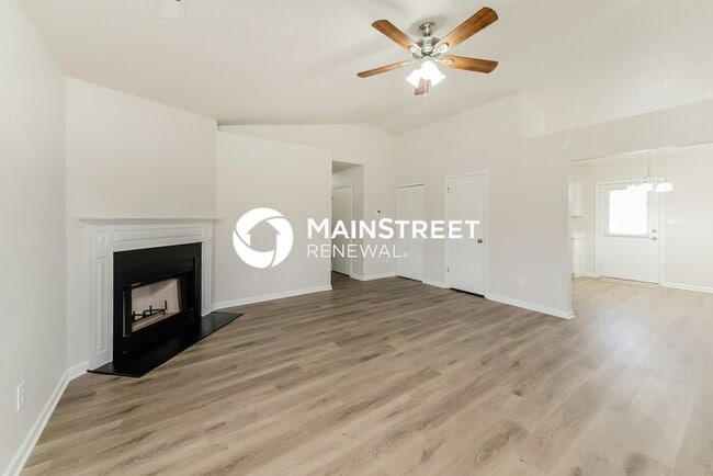 Building Photo - 3 Bedroom Pet-Friendly Home in HIGH POINT, NC with Main Street Renewal