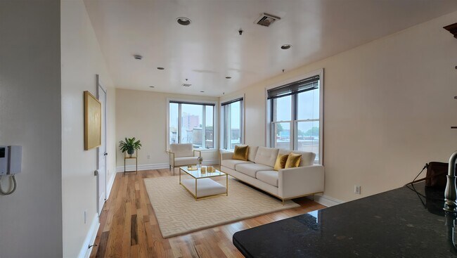 Foto del edificio - 1000 West St