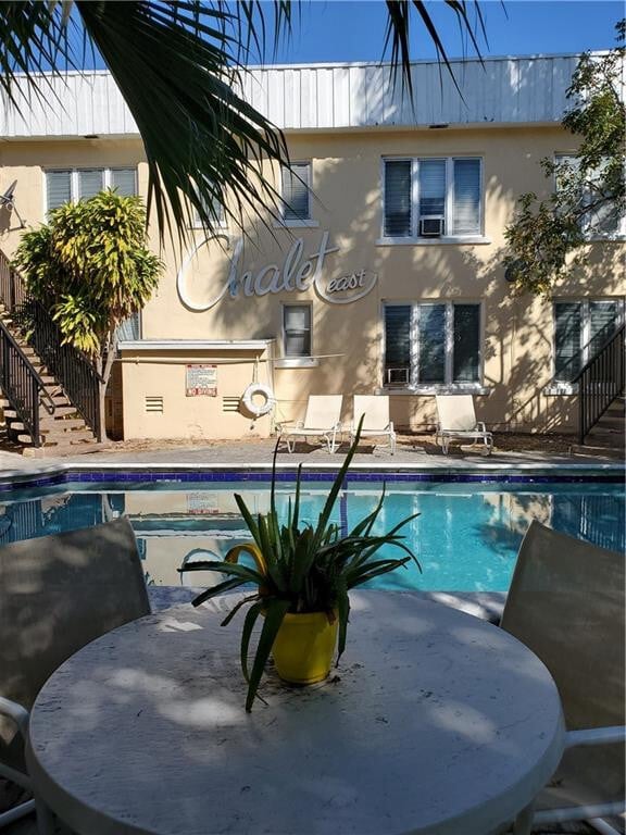 Building Photo - 105 NE 16th Ter