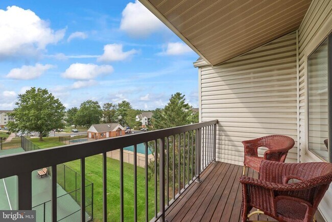 Foto del edificio - 8374 Buttress Ln