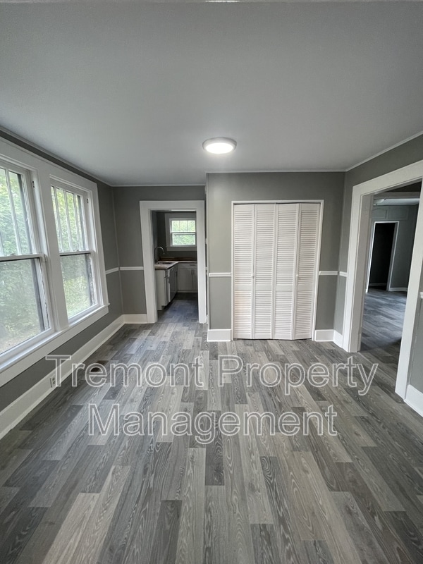 Foto del edificio - 2601 E 41st St