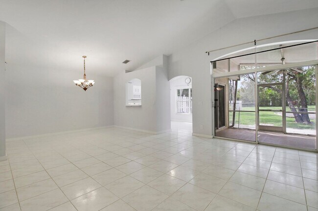 Foto del edificio - 7333 Burgess Dr