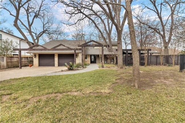 Building Photo - 6702 Elfland Dr