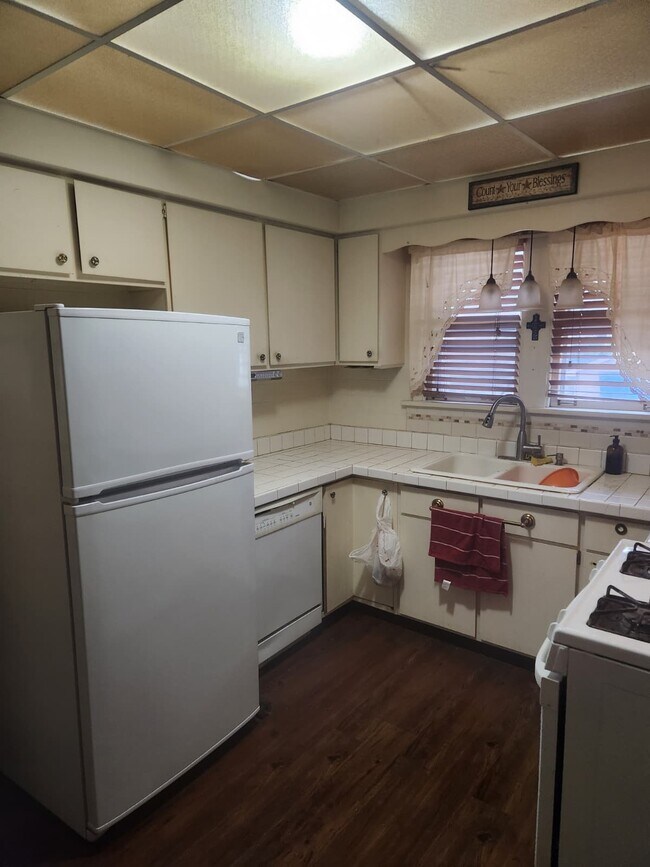 Foto del edificio - 1120 E Jackson St