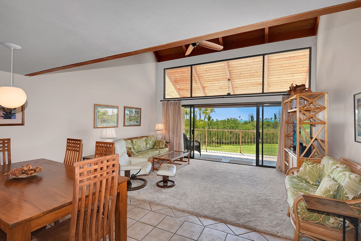 Foto principal - Stunning 3-Bedroom Condo with Golf Course ...