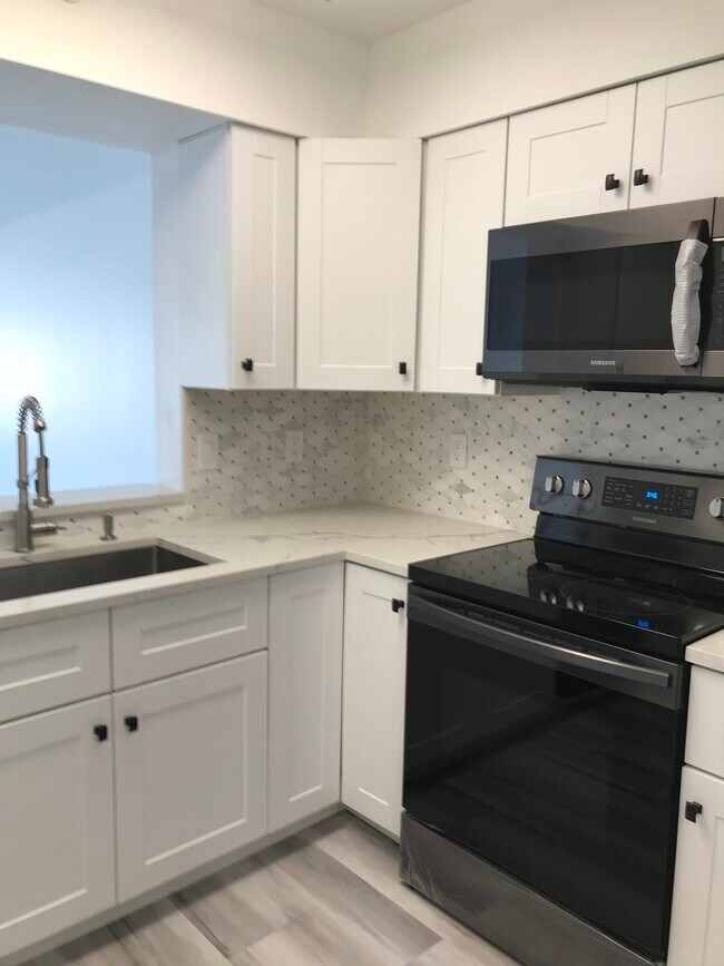 Foto del edificio - 14096 Huntington Pointe Dr