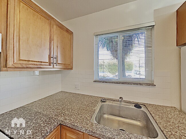 Foto del edificio - 2376 Sutter Ave