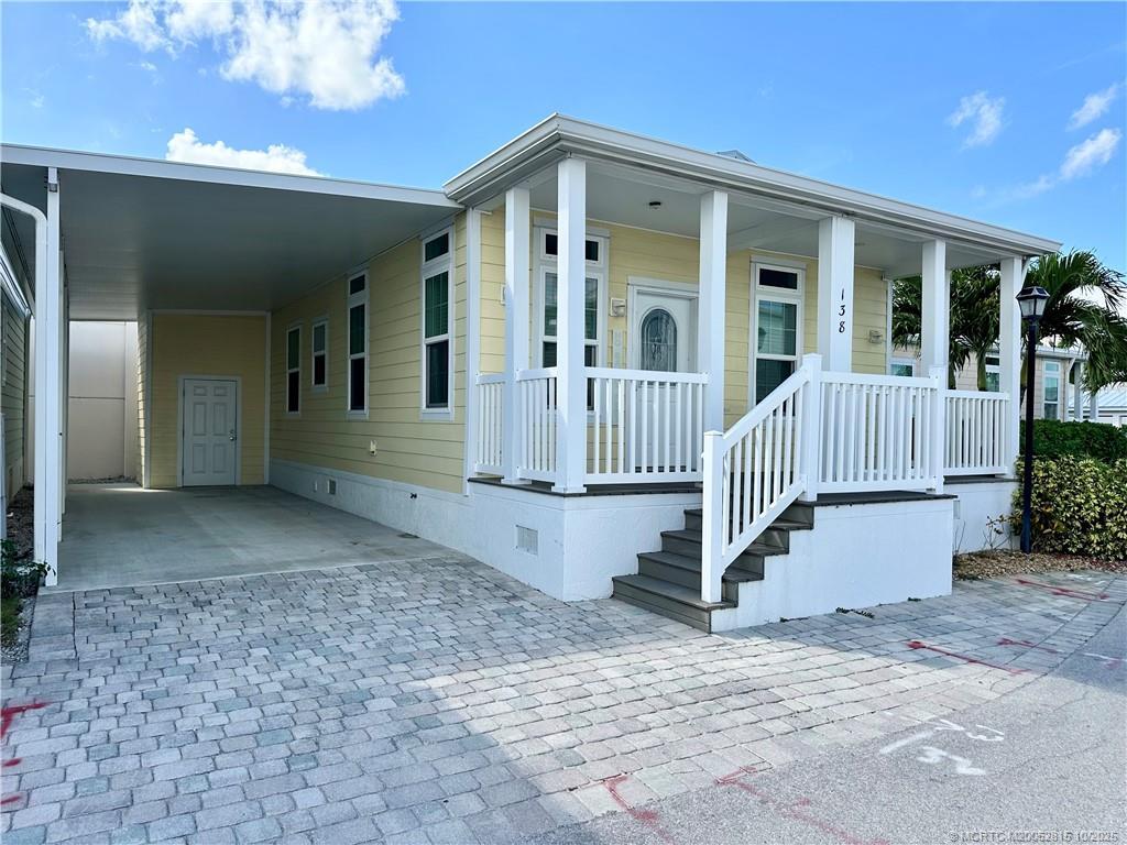 Foto principal - 138 NE Coastal Dr