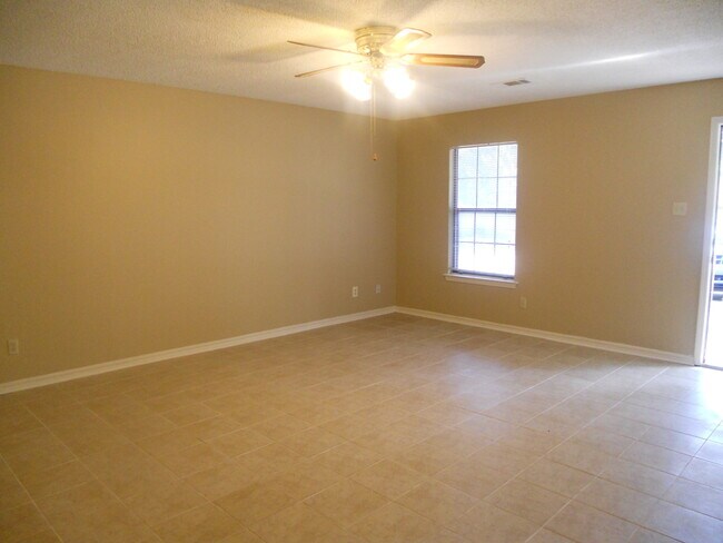 Foto del edificio - 115 Chiliwood Ln