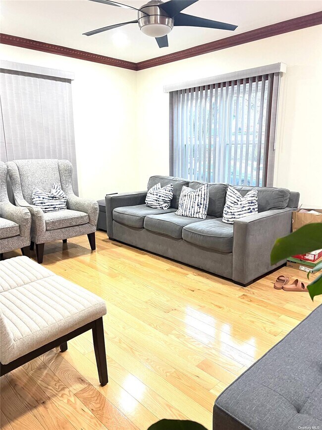 Foto del edificio - 83-15 243rd St