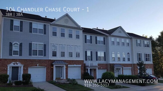Foto del edificio - 104 Chandler Chase Ct