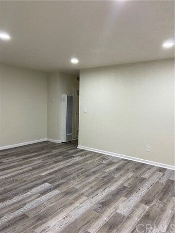 Building Photo - 3070 Vineland Ave