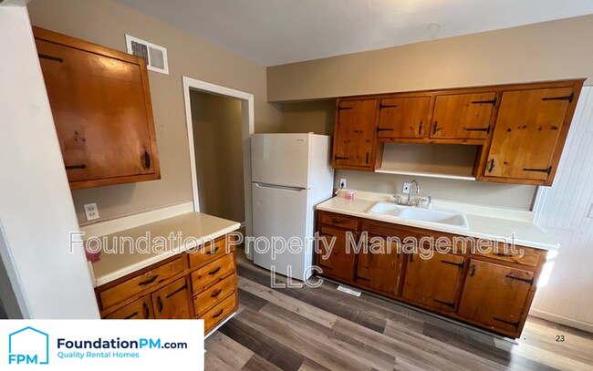 Foto del edificio - 1624 Mary Dr