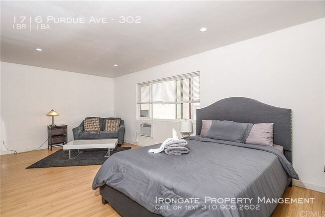 Foto del edificio - 1716 Purdue Ave - 302 - 1 bed, 1 full bath