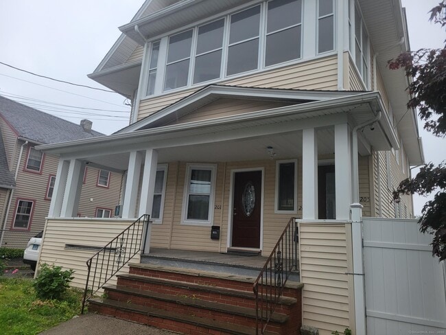 Building Photo - 201 Bronx Ave