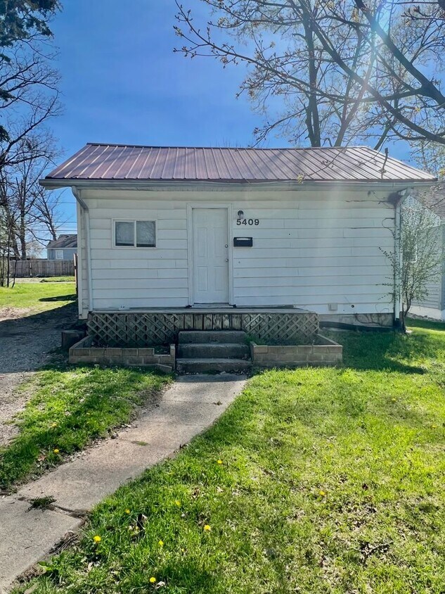Foto principal - New Listing!! 2 Bedroom 1 Bathroom!!